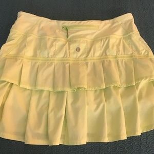 Lululemon pacesetter skort, size 6 tall